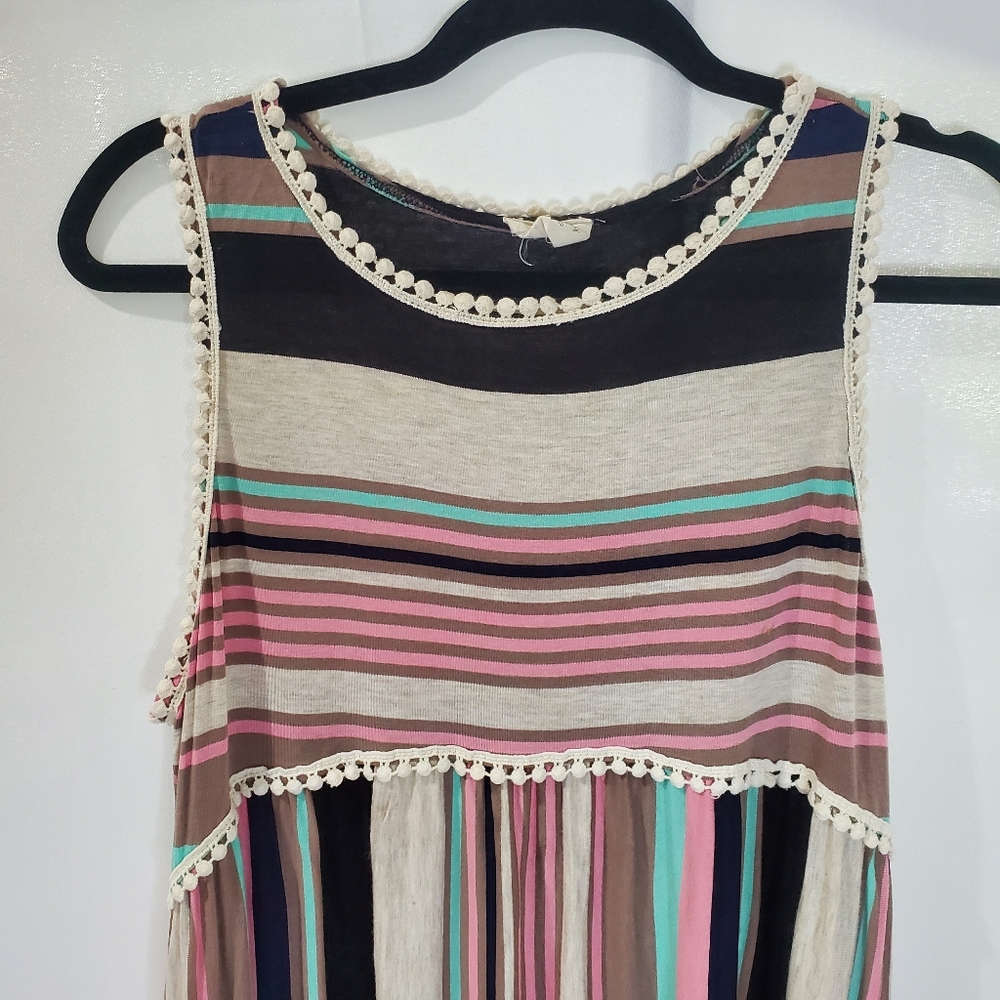 Boutique hi low sleeveless striped top - Picture 4 of 8